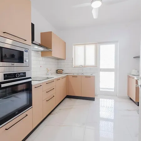 Apartment Spinola Court 2bed W Pool And Parking By Homely San Ġiljan