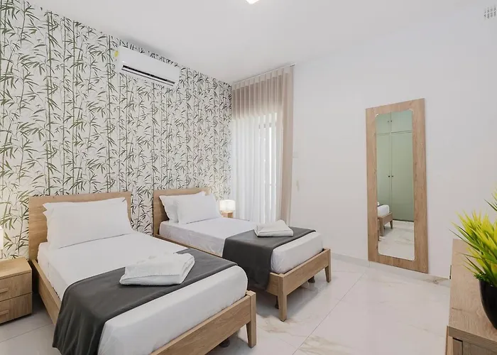 Spinola Court 2bed W Pool And Parking By Homely * Saint Julian's