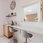 Apartment Spinola Court 2bed W Pool And Parking By Homely *